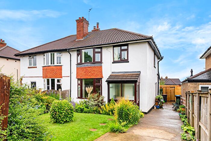 3 Bedroom Semi Detached House For Sale In Kingsley Road, Harrogate, HG1