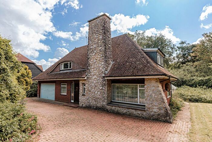 4 Bedroom Detached House For Sale In Seed Road, Newnham, ME9