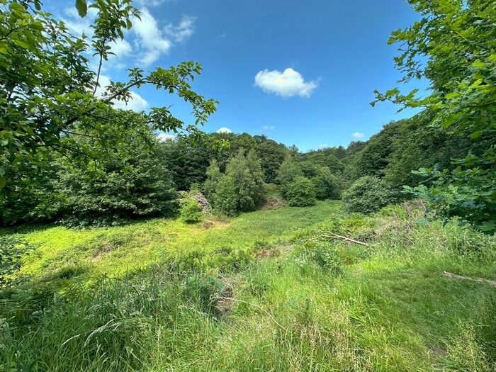 1 Bedroom Detached House For Sale In Spring Wells, Keighley, BD22