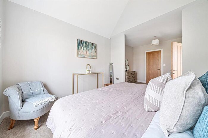 4 Bedroom Detached House For Sale In Chase Road, Lindford, Bordon, Hampshire, GU35