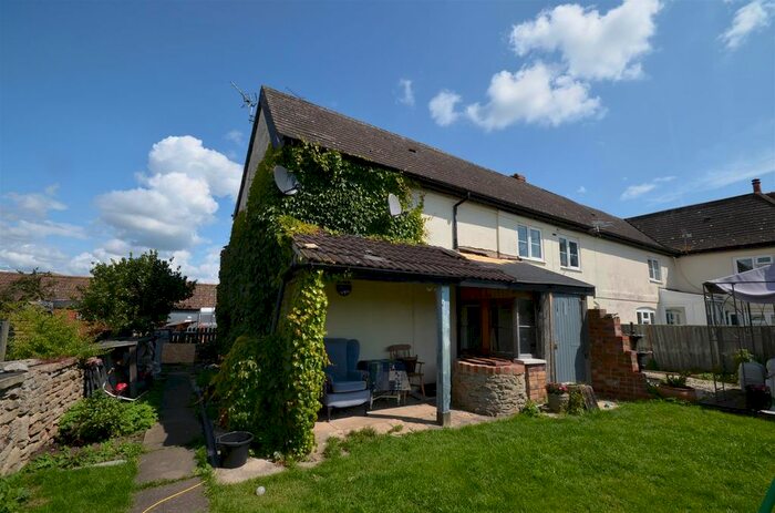 3 Bedroom Cottage For Sale In Old Hurst Farm Cottage, The Fields, Keevil, Trowbridge, BA14
