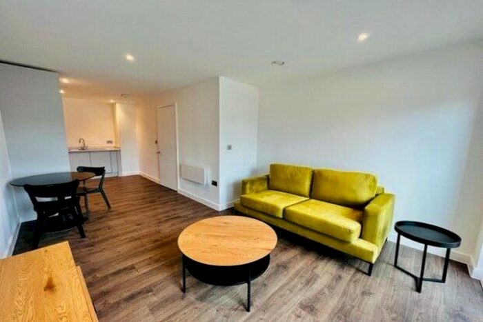 1 Bedroom Flat To Rent In Worrall Street, Salford, M5