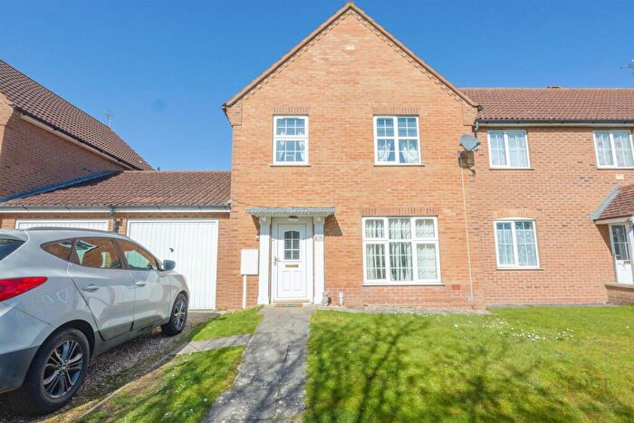 3 Bedroom Link Detached House To Rent In Spalding, PE11