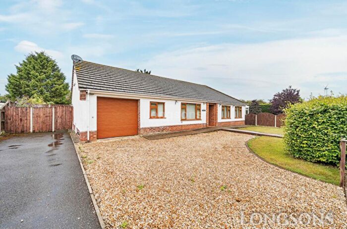 2 Bedroom Detached Bungalow For Sale In Northfield Road, Swaffham, PE37