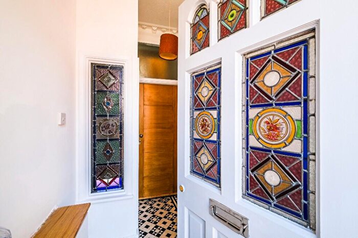 1 Bedroom Flat To Rent In Merlin Road, London, E12