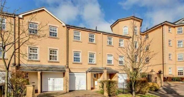 3 Bedroom Terraced House To Rent In Mandelbrote Drive, East Oxford, OX4