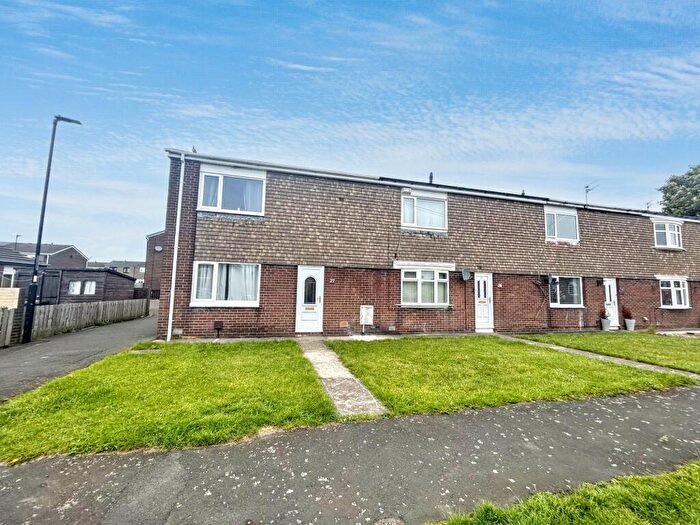 2 Bedroom End Of Terrace House For Sale In Annitsford Drive, Dudley, Cramlington, Tyne And Wear, NE23