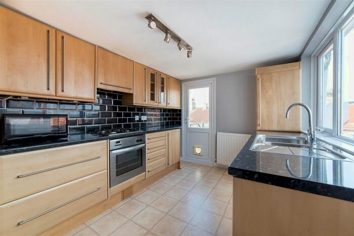 2 Bedroom Flat To Rent In Washington Terrace, North Shields, NE30