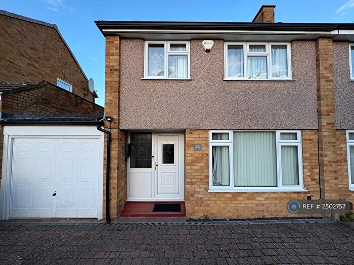 3 Bedroom Semi-Detached House To Rent In Browning Crescent, Bletchley, Milton Keynes, MK3