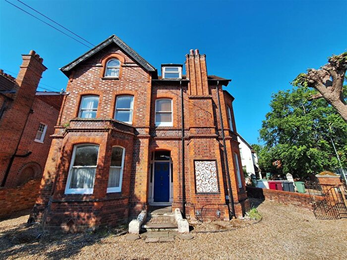 Studio To Rent In Downshire Square, Reading, RG1