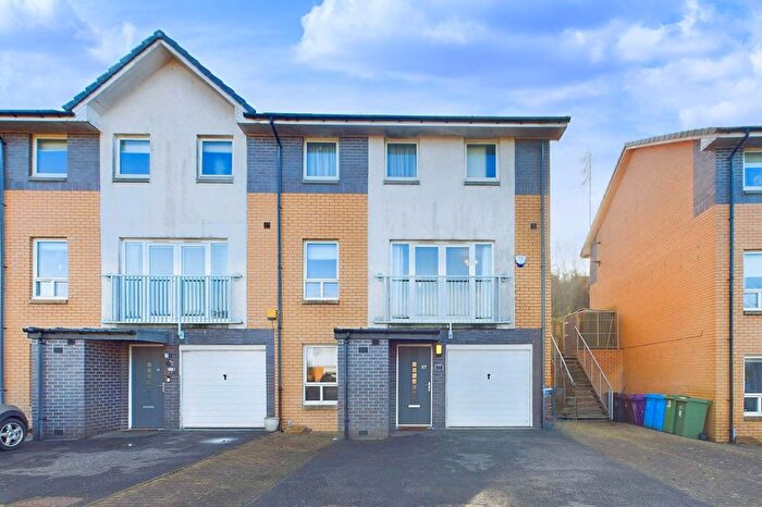 4 Bedroom End Of Terrace House For Sale In Craiglinn Gardens, Castlemilk, G45