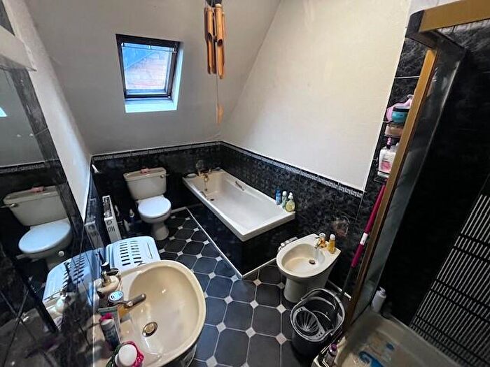 1 Bedroom Flat To Rent In Clarendon Road, Birmingham, B16
