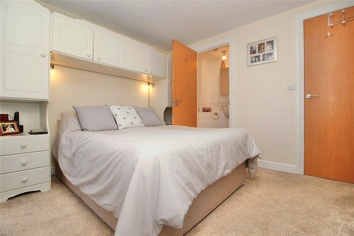 2 Bedroom Flat For Sale In Holman Court, Ipswich, Suffolk, IP2