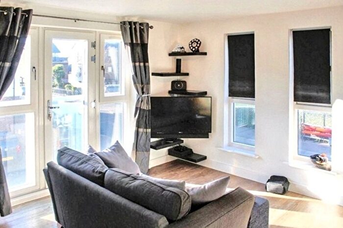 1 Bedroom Flat To Rent In Liverymen Walk, Greenhithe, DA9