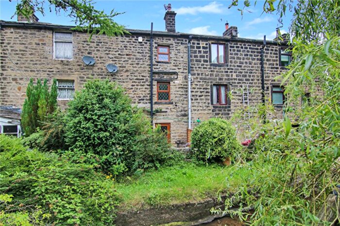 1 Bedroom Terraced House For Sale In Main Street, Ickornshaw, BD22
