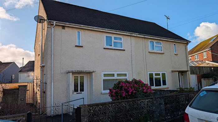 3 Bedroom Semi-Detached House For Sale In Hawthorn Rise, Haverfordwest, SA61