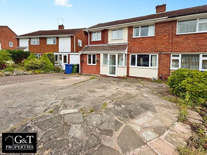 4 Bedroom Semi-Detached House For Sale In Marlow Close, Dudley, DY2