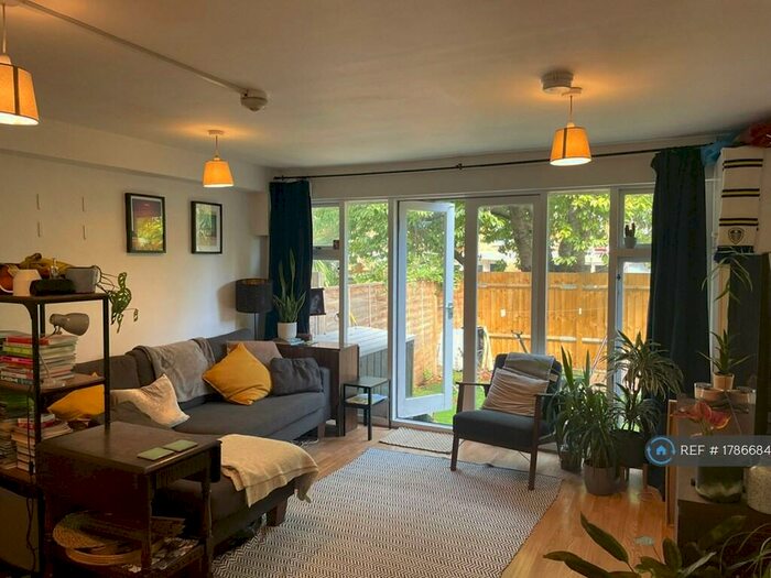1 Bedroom Flat To Rent In Ridley Road, London, E8