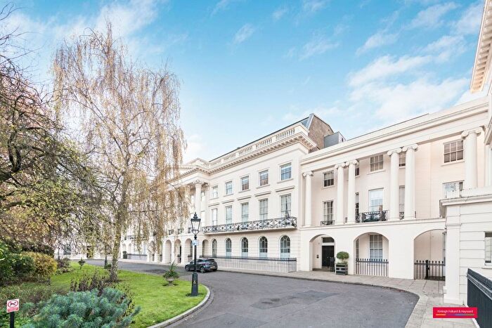 3 Bedroom Flat To Rent In Clarence Terrace, London, NW1