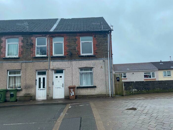 1 Bedroom Flat To Rent In Flat A, High Street, NP12