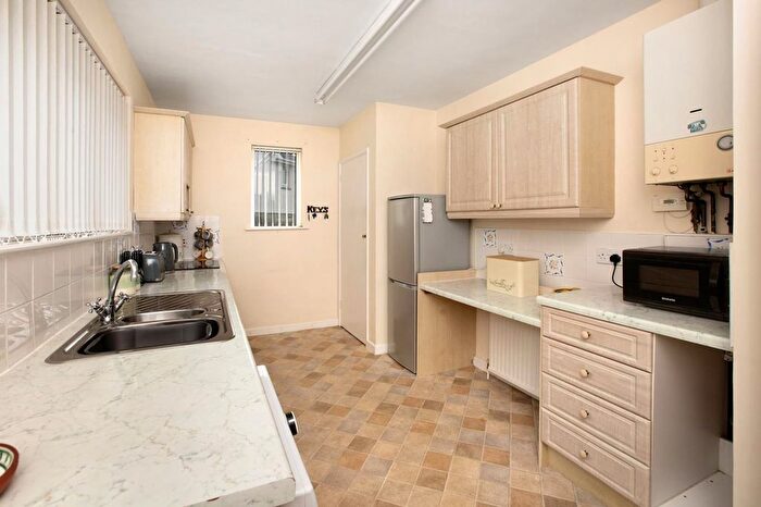 2 Bedroom Detached Bungalow For Sale In Grandison Avenue, Bishopsteignton, TQ14