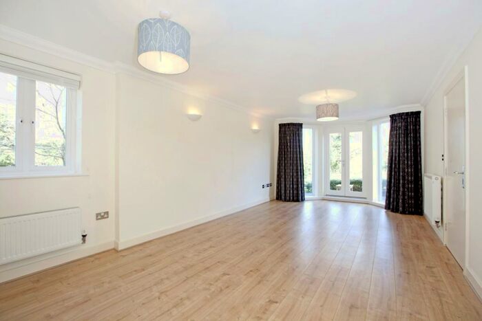 2 Bedroom Apartment To Rent In Longbourn Windsor, SL4