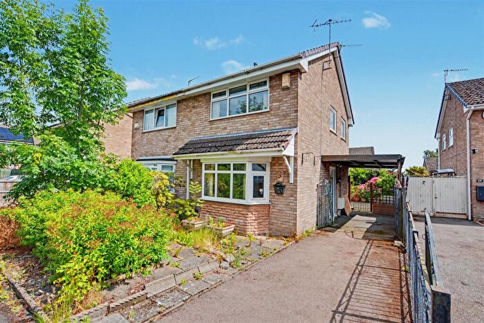 2 Bedroom Semi-Detached House For Sale In Ballerat Crescent, Nottingham, NG5