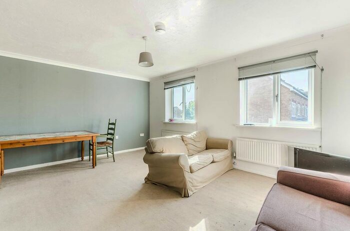 5 Bedroom Property To Rent In Wilkins Close, Colliers Wood, Mitcham, CR4