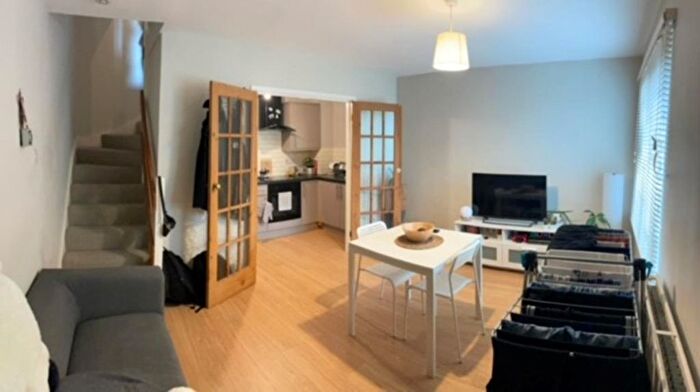 2 Bedroom Property To Rent In Lansdowne Wood Close, West Norwood, London, SE27
