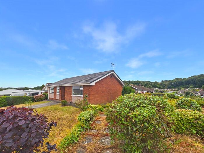 3 Bedroom Detached Bungalow For Sale In Uwch Y Dre, Gwernymynydd, Mold, CH7