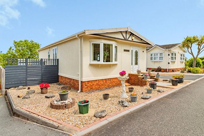 2 Bedroom Park Home For Sale In Grange Road, Paignton, TQ4