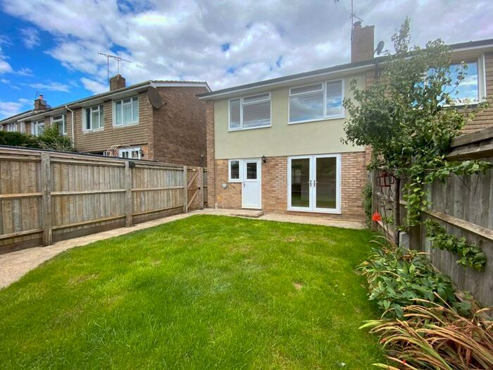 3 Bedroom End Of Terrace House For Sale In Windmill Road, North Leigh, Witney, Oxfordshire, OX29