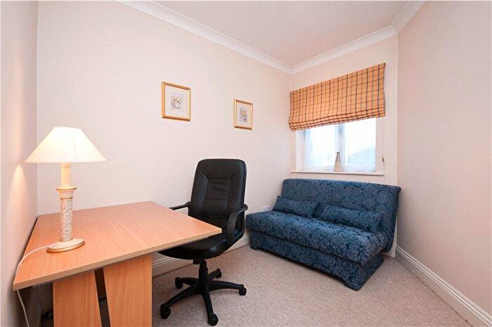 2 Bedroom Apartment To Rent In Earl's House, Chaucer Close, Windsor, Berkshire, SL4