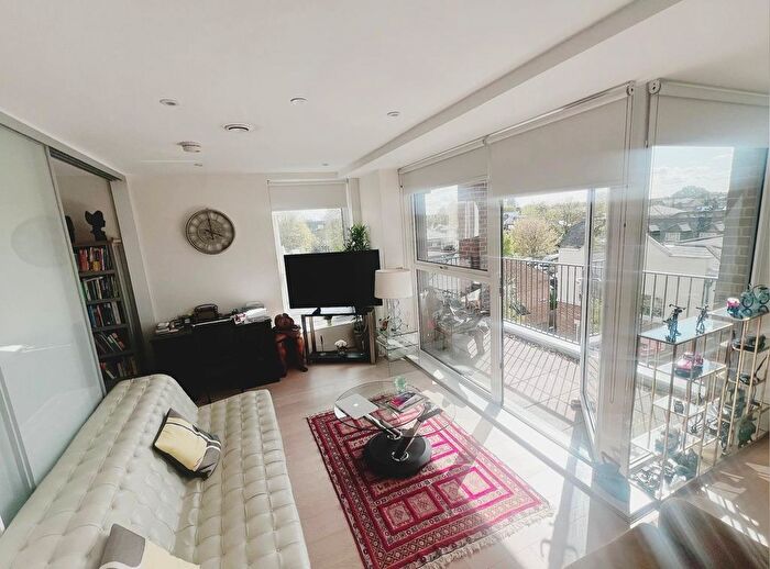 1 Bedroom Flat For Sale In King Street, London, W6