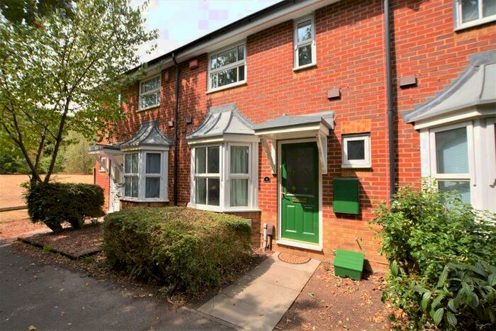2 Bedroom Terraced House To Rent In Hunters Way, Slough, SL1