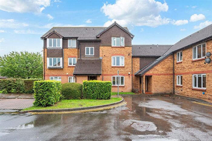 2 Bedroom Flat For Sale In Kipling Drive, Colliers Wood, SW19