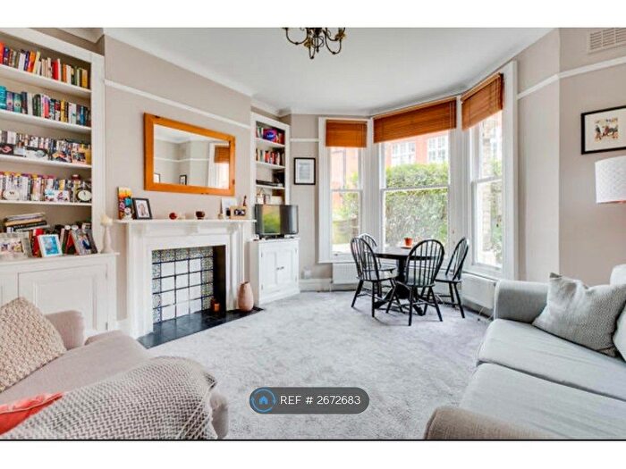 2 Bedroom Flat To Rent In Ilminster Gardens, London, SW11