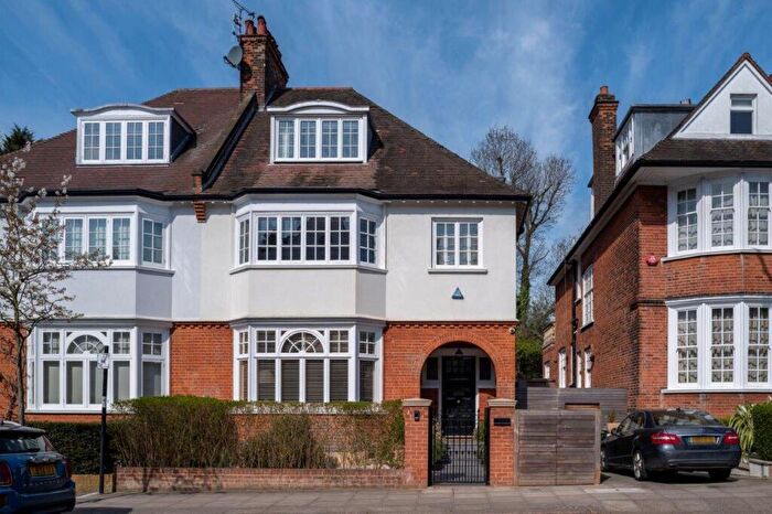 5 Bedroom Semi-Detached House For Sale In Kidderpore Gardens, Hampstead, London, NW3