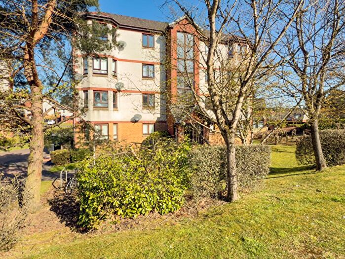 2 Bedroom Apartment For Sale In Waverley Crescent, Livingston, West Lothian, EH54