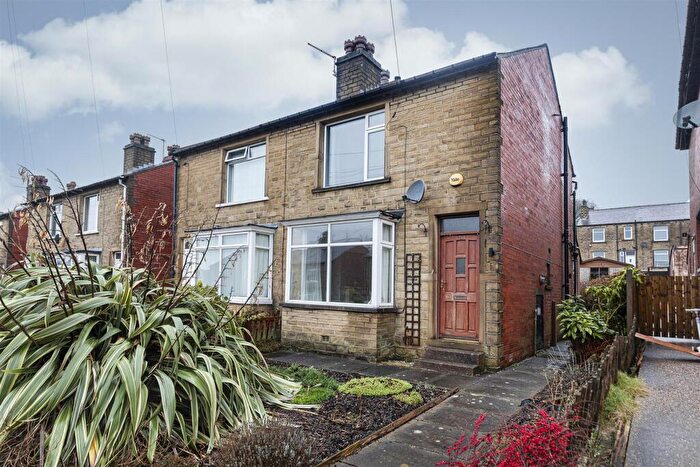 2 Bedroom Semi Detached House For Sale In Broomfield Road, Marsh, Huddersfield, HD1