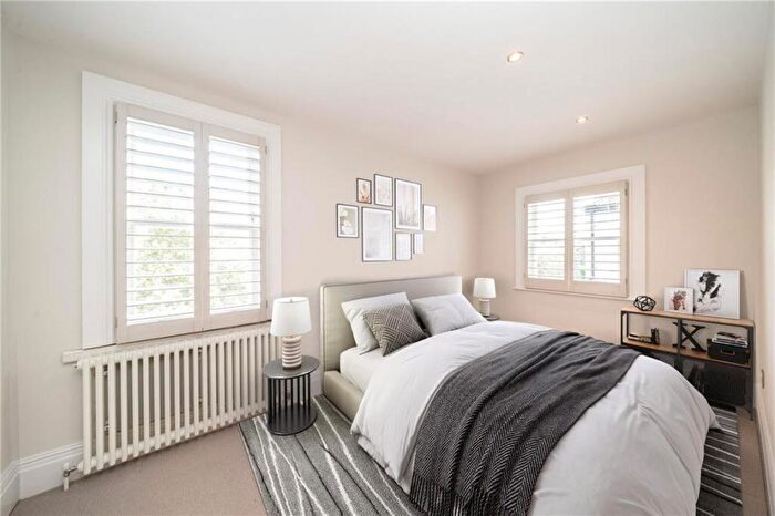 5 Bedroom Terraced House To Rent In Belleville Road, Between The Commons, SW11
