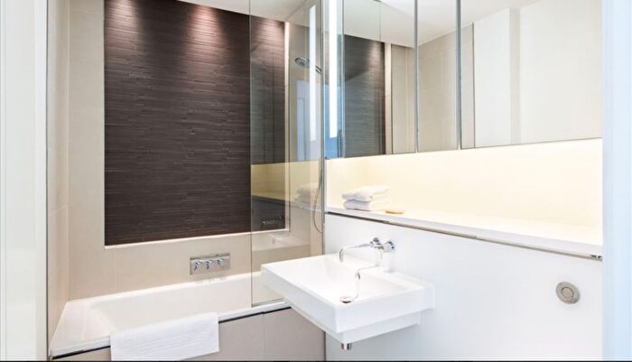 1 Bedroom Flat To Rent In Green Street, London, W1K