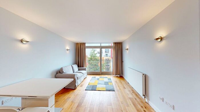 1 Bedroom Flat To Rent In West Parkside, London, SE10