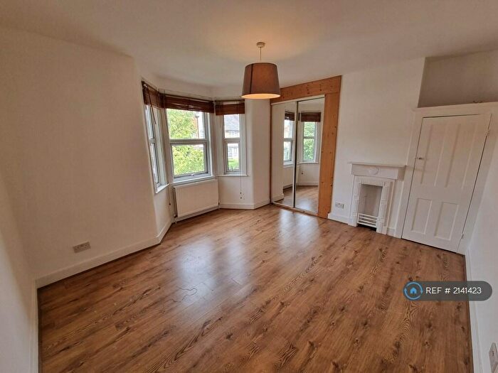 Studio To Rent In Waltheof Avenue, London, N17