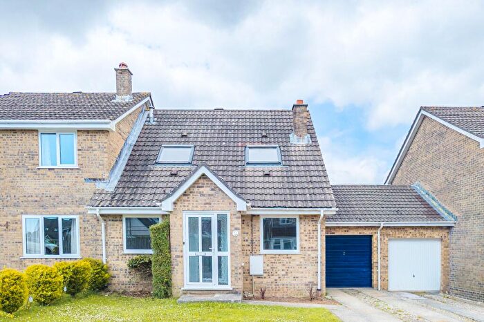 3 Bedroom Bungalow To Rent In Wherry Way, Dobwalls, PL14