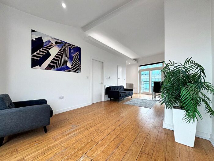 2 Bedroom Penthouse To Rent In New York Apartments, Cross York Street, Leeds, LS2