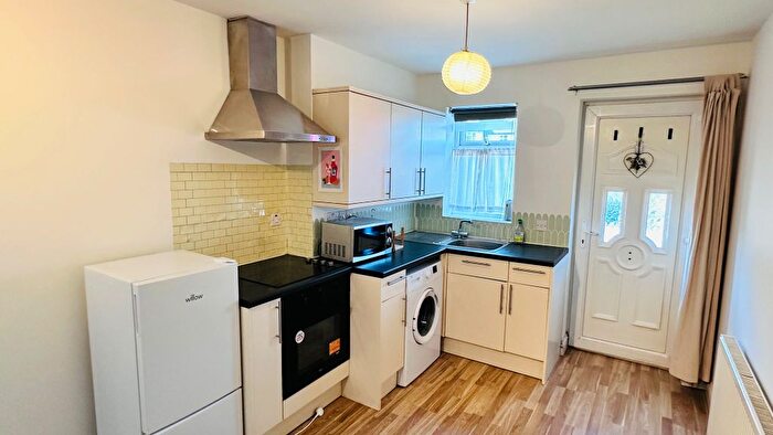 Studio To Rent In Hendon Way, London, NW2