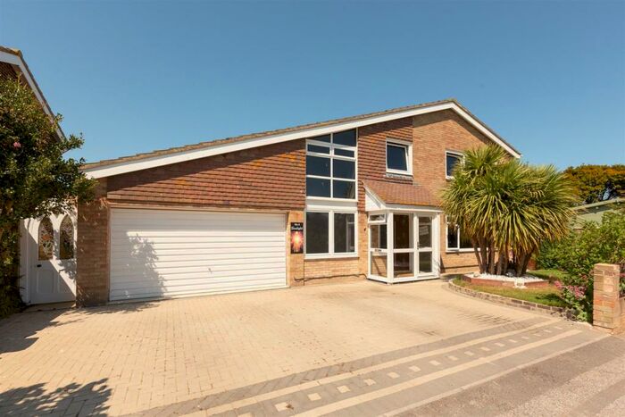 4 Bedroom Detached House To Rent In Cliff Field, Westgate-On-Sea, CT8