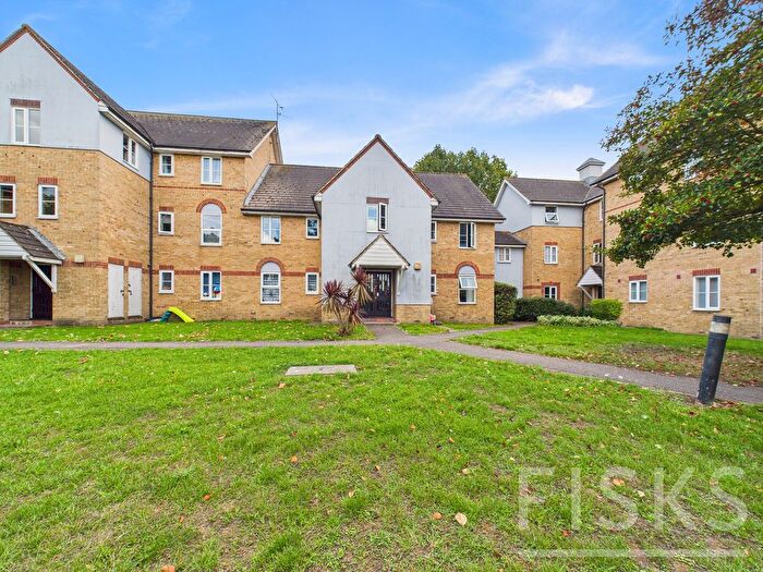 2 Bedroom Block Of Flats For Sale In Saxon Court, Benfleet, SS7
