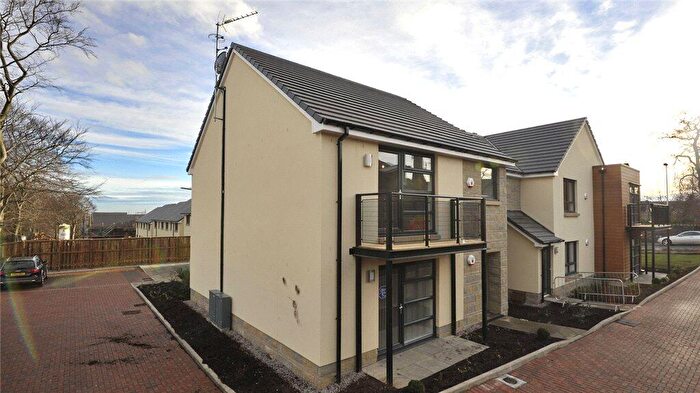 2 Bedroom Flat To Rent In Hilton Avenue, Aberdeen, AB24